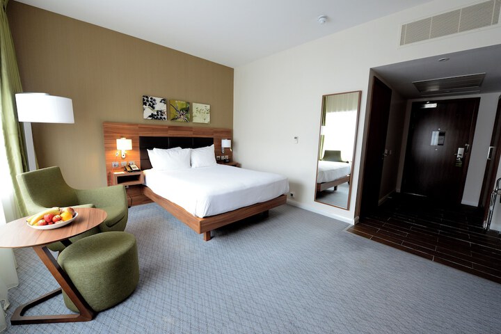 Room 17 of 52