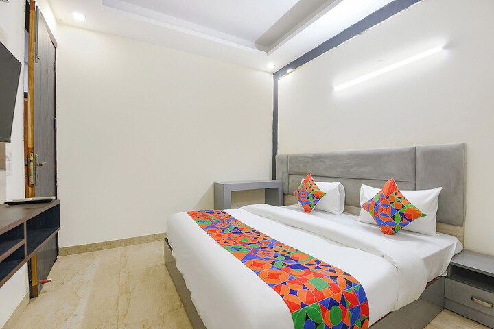 Room 14 of 26