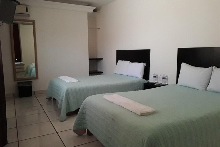 Room 17 of 30
