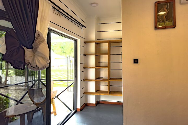 Room 27 of 84