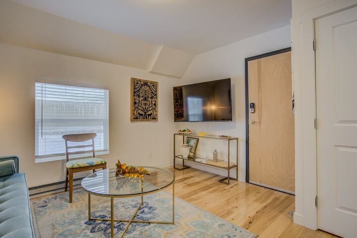 Room 10 of 28