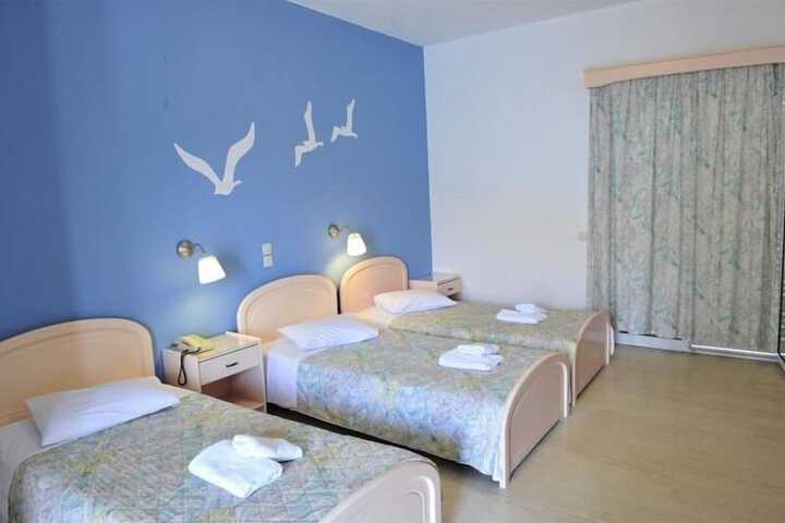 Room 12 of 32
