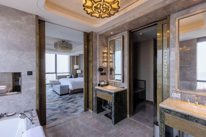 Room 32 of 57