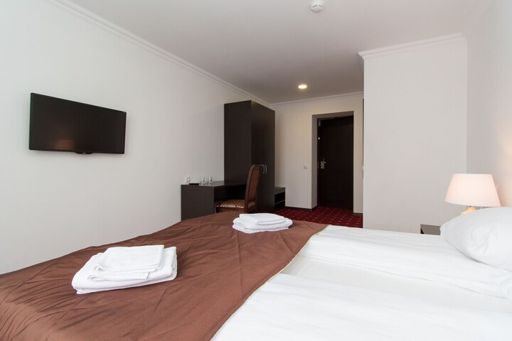 Room 13 of 31