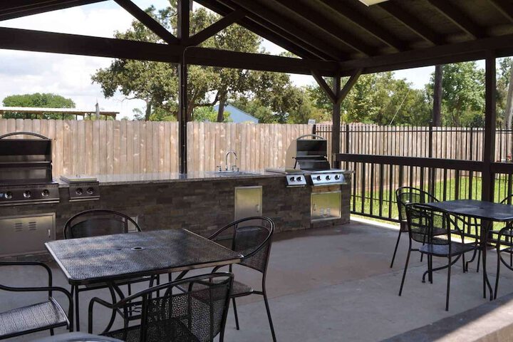 BBQ/picnic area