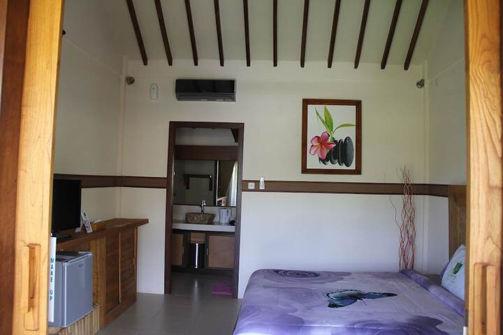 Room 9 of 78