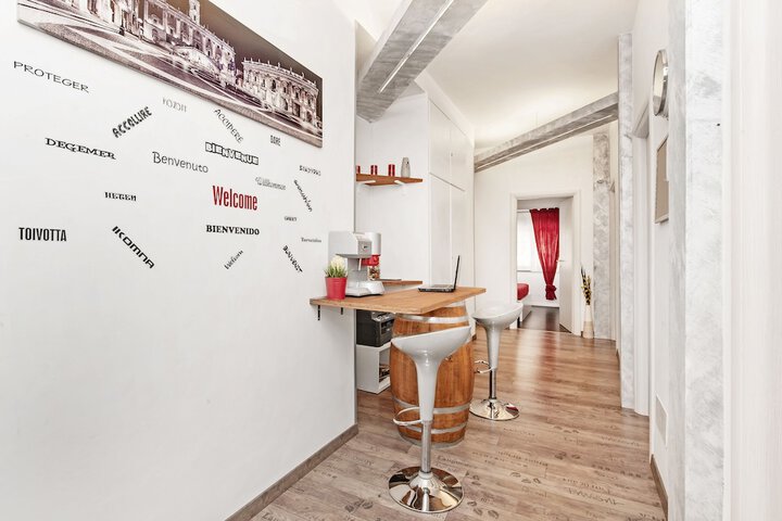 Room 3 of 32