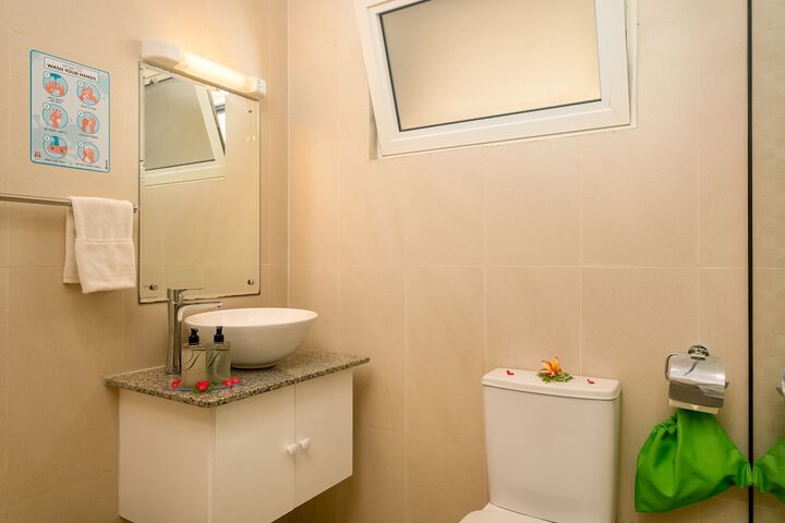 Room 52 of 114