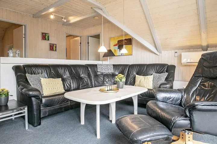 8 Person Holiday Home in Blavand