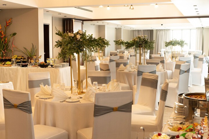 Ballroom/Hall 134 of 148
