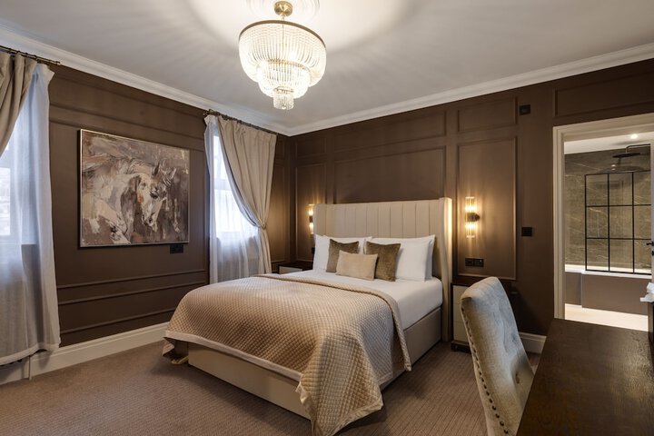 Room 10 of 67