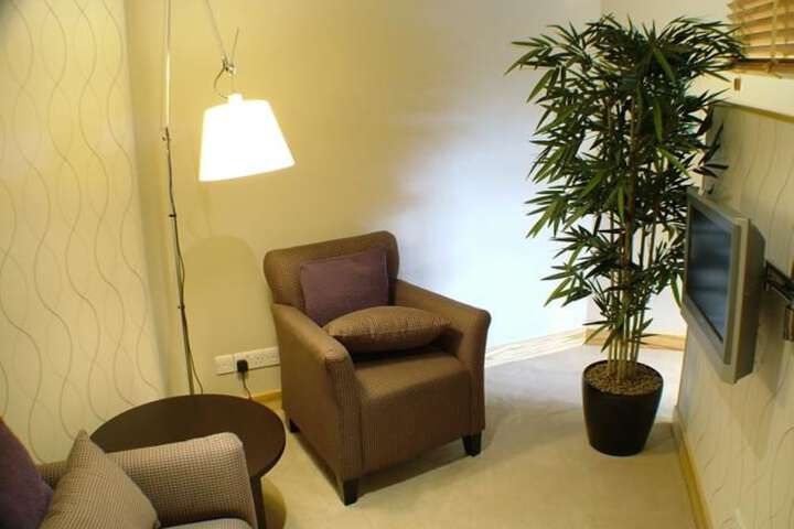 Room 13 of 32
