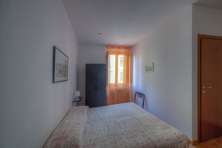 Room 30 of 48