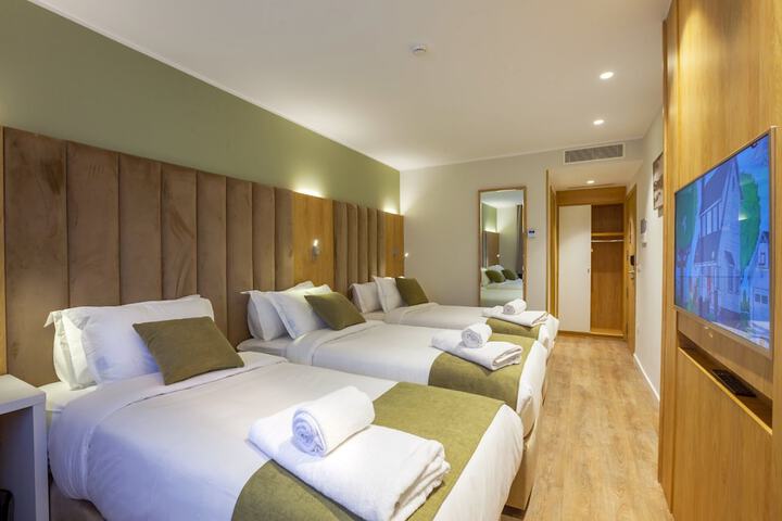 Room 10 of 26