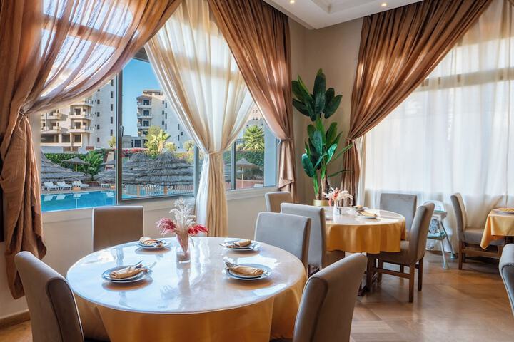 Dining 86 of 145