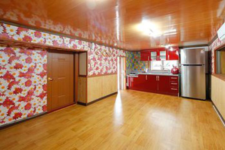 Room 26 of 89