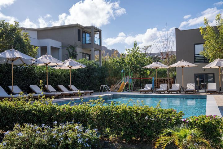 Pool 33 of 68