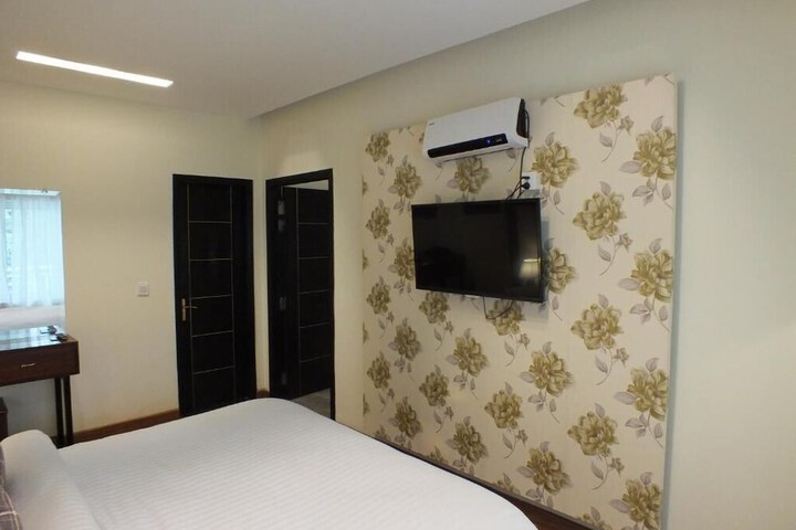 Room 15 of 39