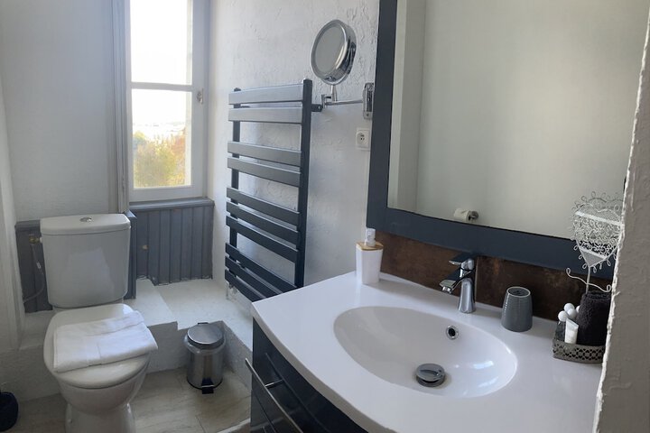 Room 27 of 69