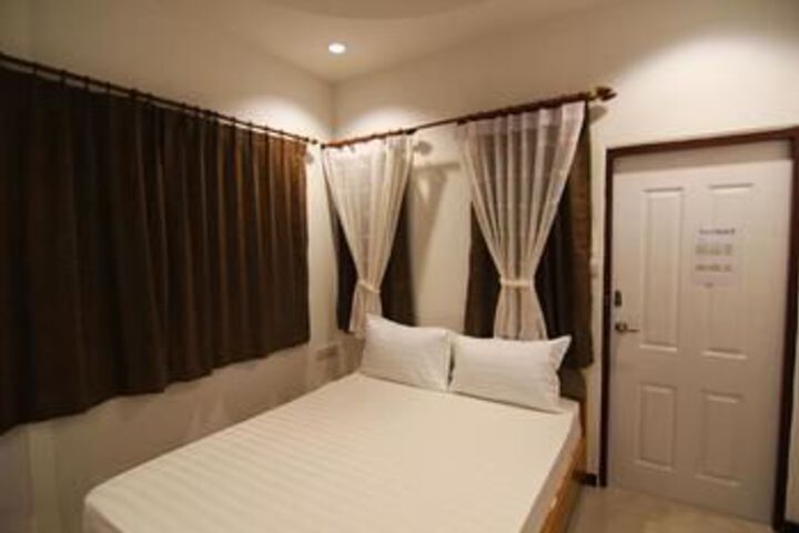 Room 9 of 22