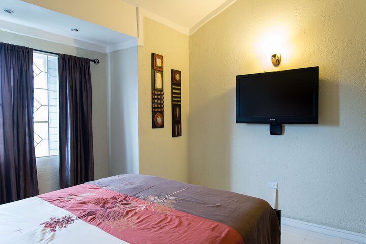 Room 6 of 27