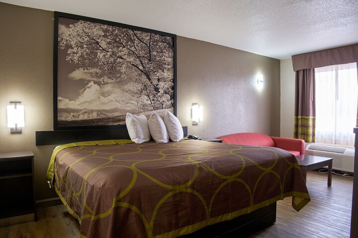 Room 13 of 47