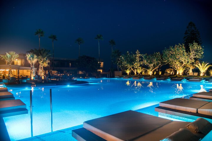Pool 226 of 332