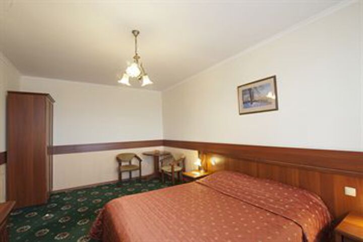 Room 16 of 41