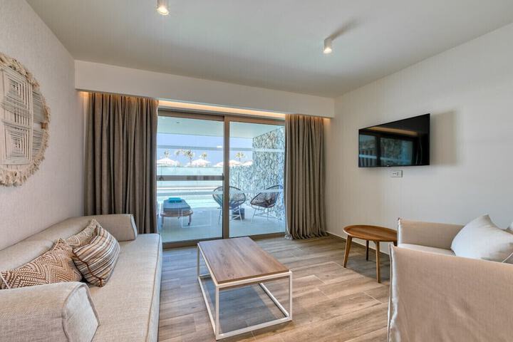 Room 10 of 67