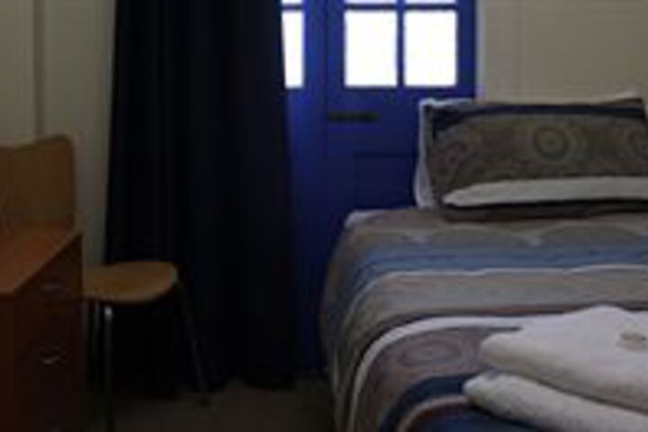 Room 4 of 13