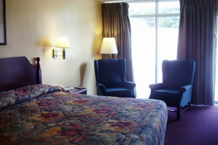 Exterior of Travelier Inn