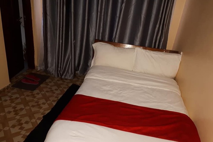 Room 4 of 21