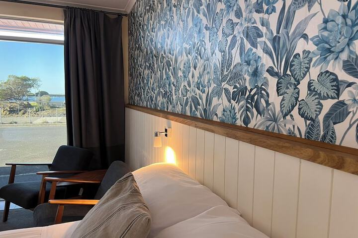 Room 18 of 43