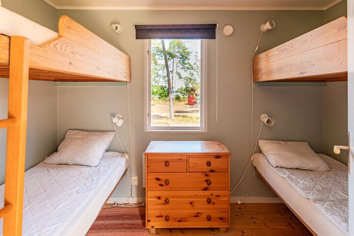 Room 12 of 35