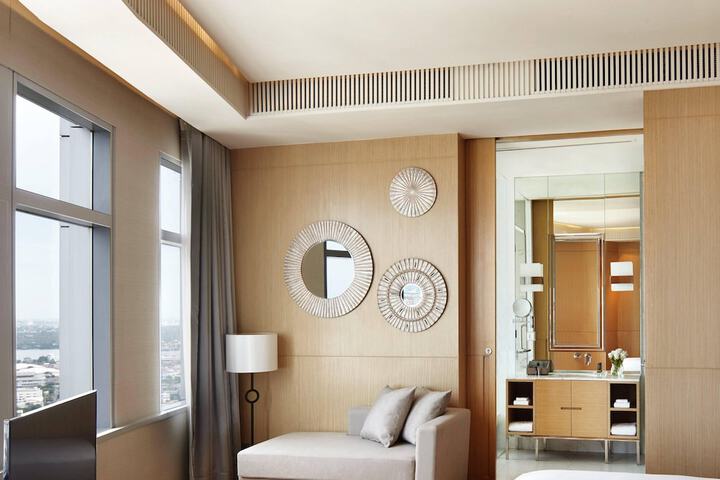 Room 27 of 124