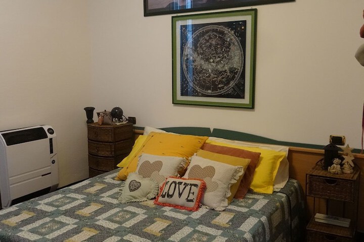 Room 9 of 35
