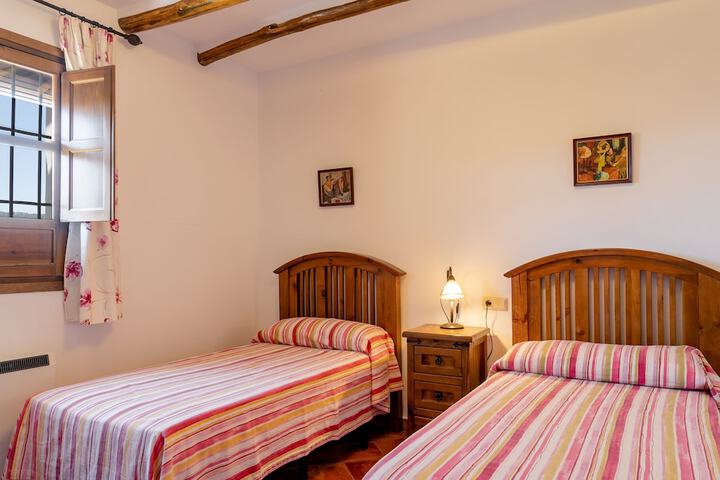 Room 12 of 75