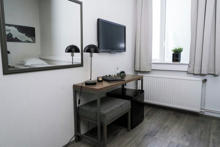 Room 5 of 70