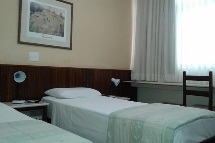 Room 25 of 72