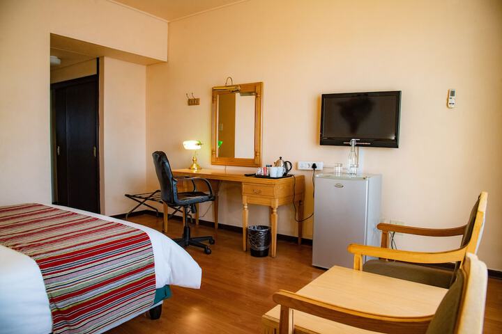 Room 21 of 47