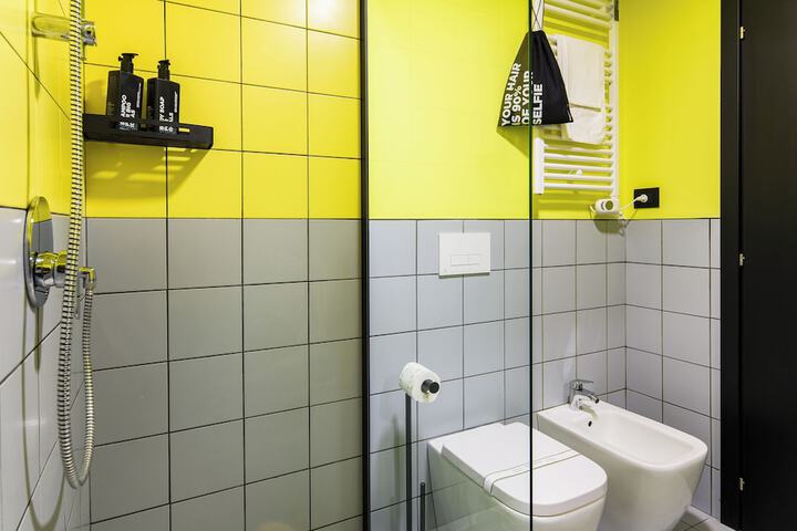 Room 20 of 28