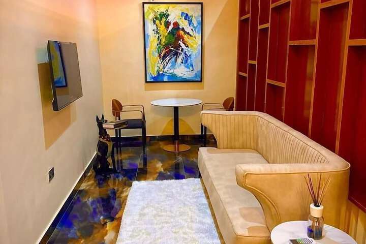 Room 5 of 31