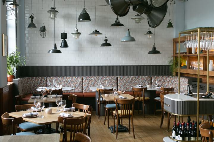 Dining 58 of 62