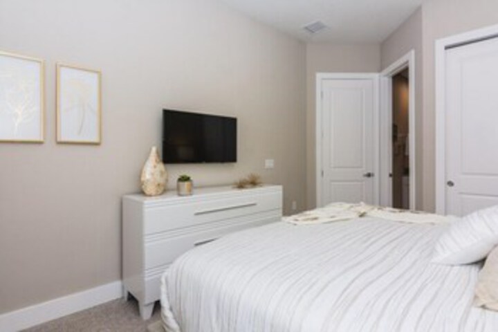 Room 25 of 34