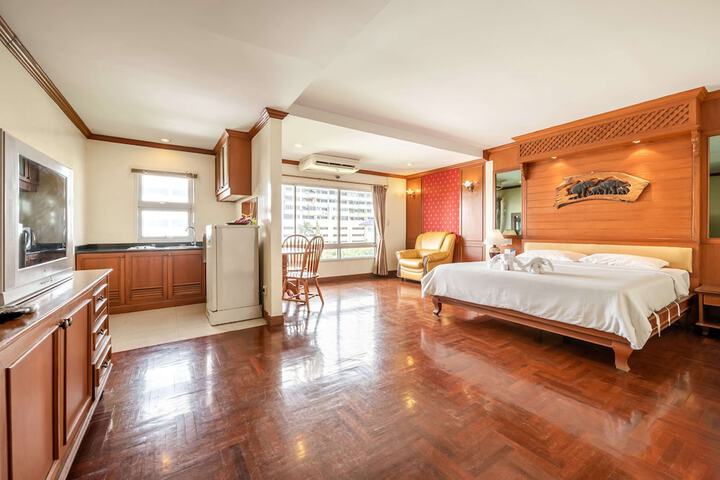Room 9 of 39