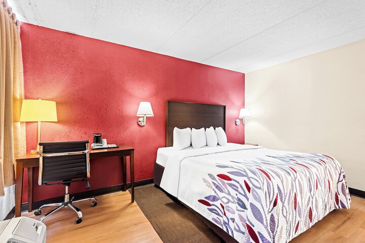 Superior King Bed (4 of 7)
