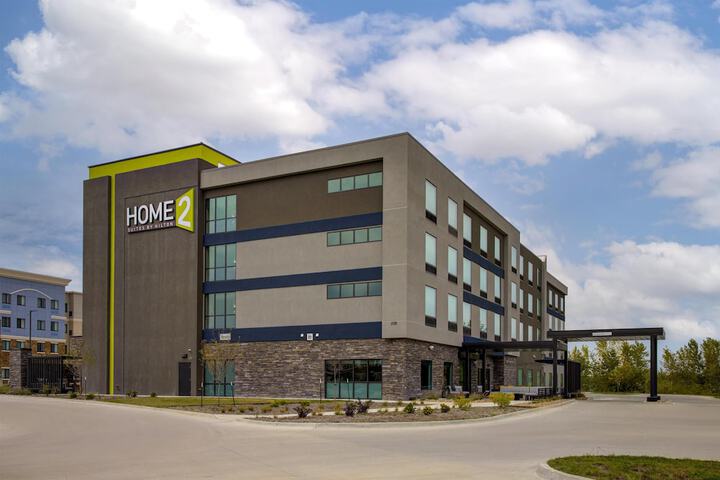 Exterior of Home2 Suites by Hilton Ames