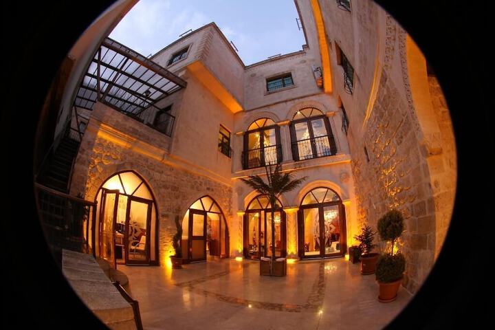 Hotel 150 of 158