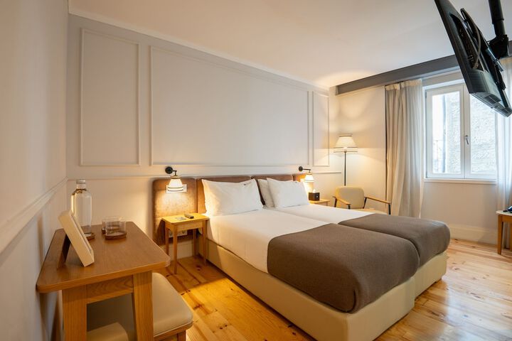 Room 41 of 85