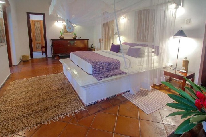 Room 8 of 61